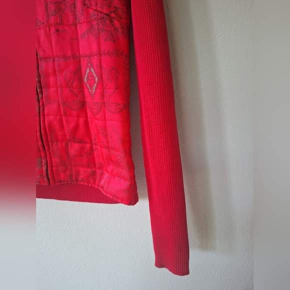 J. McLaughlin Womens Red Quilted Front Silk Full Zip Sweater/Jacket Size M - Picture 3 of 6